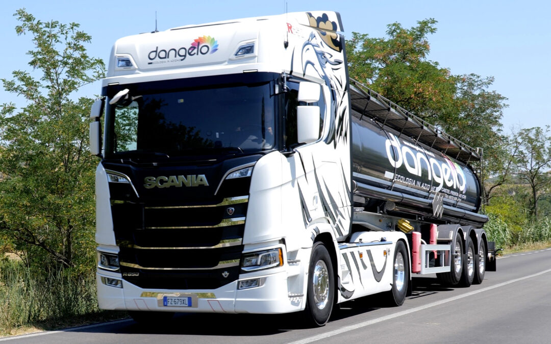 EBONITE ANTI-ACID ADR TANK TRUCK